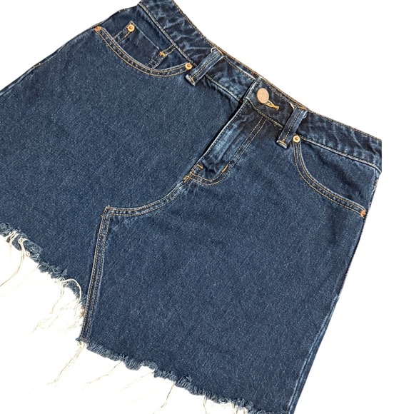BDG Urban Outfitters Asymmetrical Raw Hem Denim Mini Skirt Dark Wash Small - Picture 2 of 5